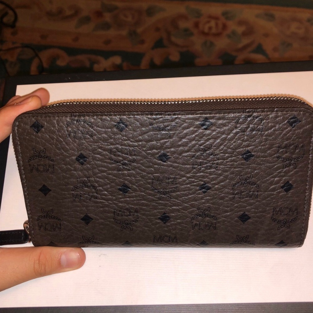 Mcm wallet